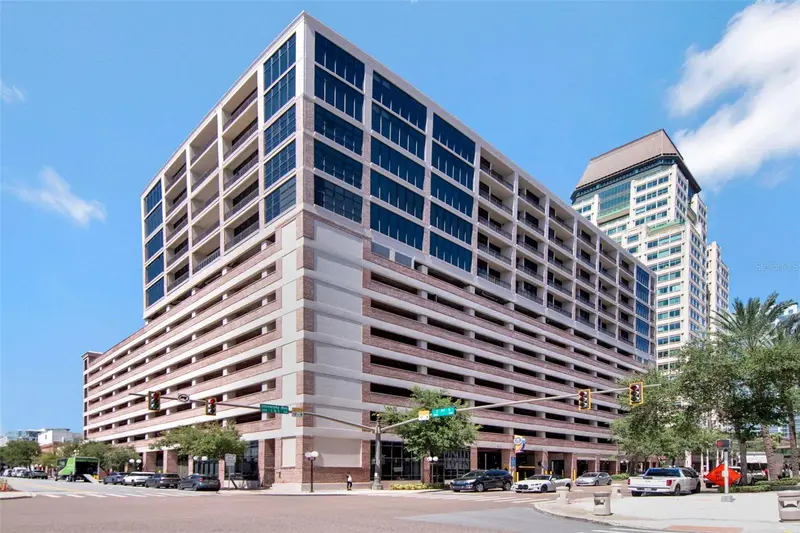 175 2nd St S #1014, FL