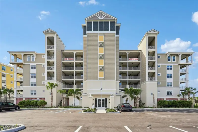 8 Riverwalk Dr #606, FL