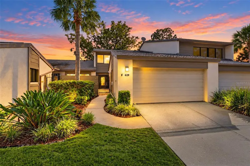 629 Woodridge Dr, FL