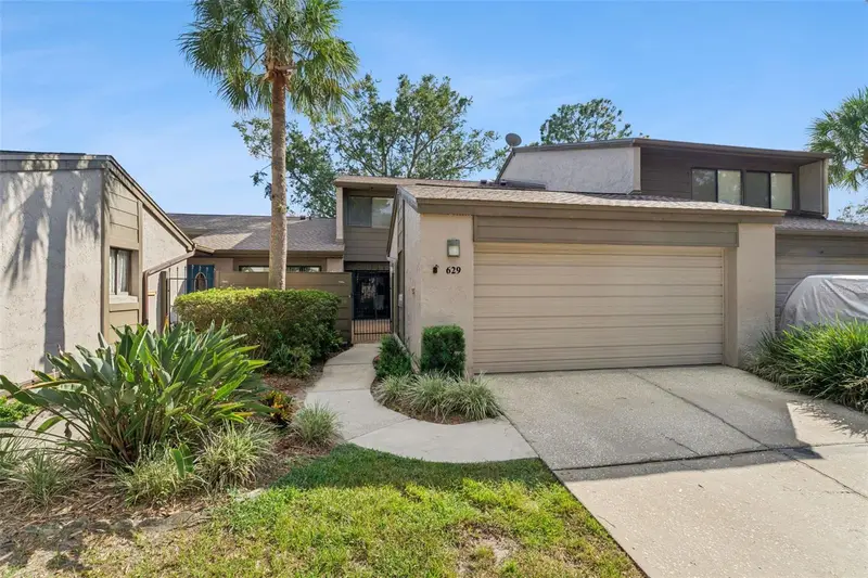 629 Woodridge Dr, FL