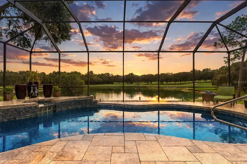 3215 N Pinelake Village Pt, FL