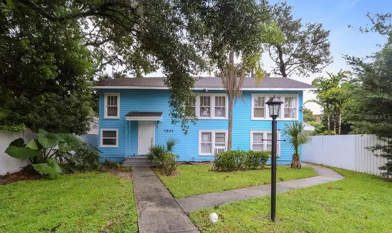 1501 Woodward St, FL