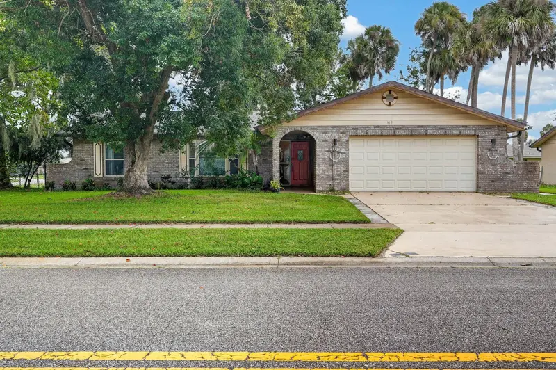 319 Quaker Ridge Dr, FL