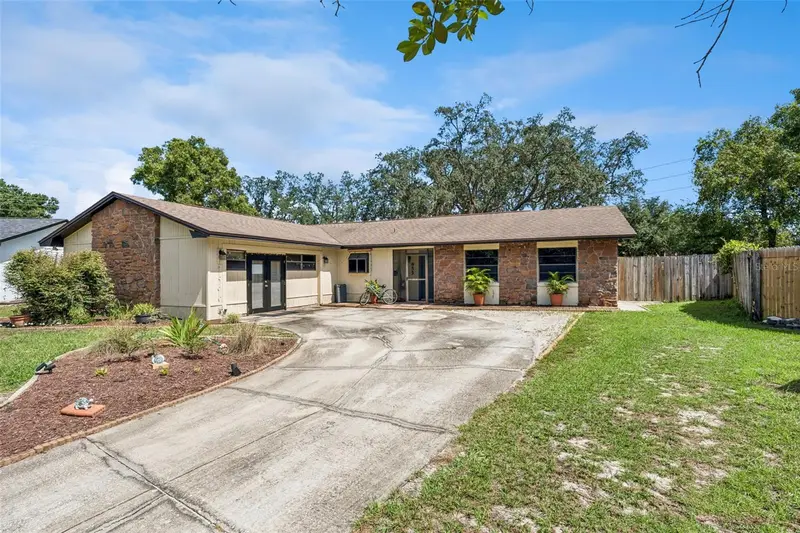 855 Benchwood Dr, FL