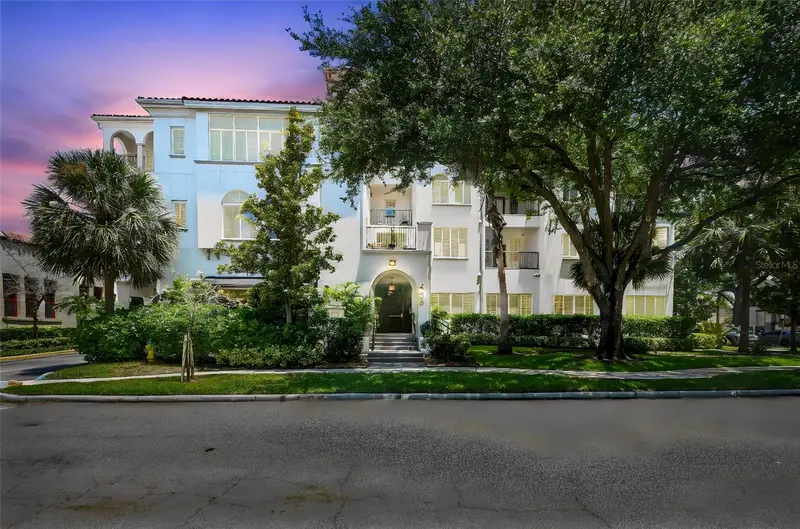 435 S Oregon Ave #304, FL