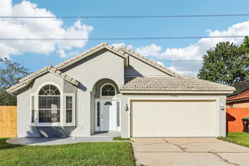 9200 Valencia Palms Dr, FL