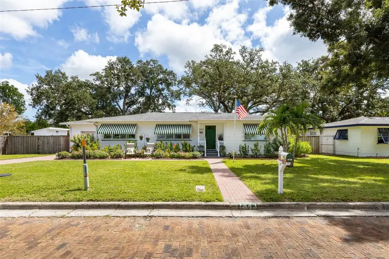 1843 Pasadena Dr, FL