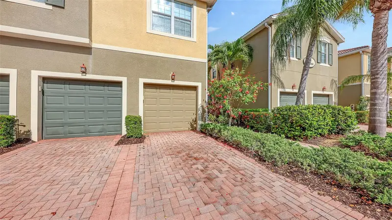 7927 Moonstone Dr #26-102, FL