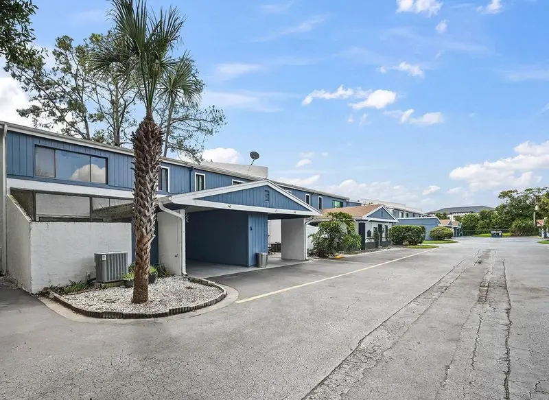 146 Lago Vista Blvd, FL