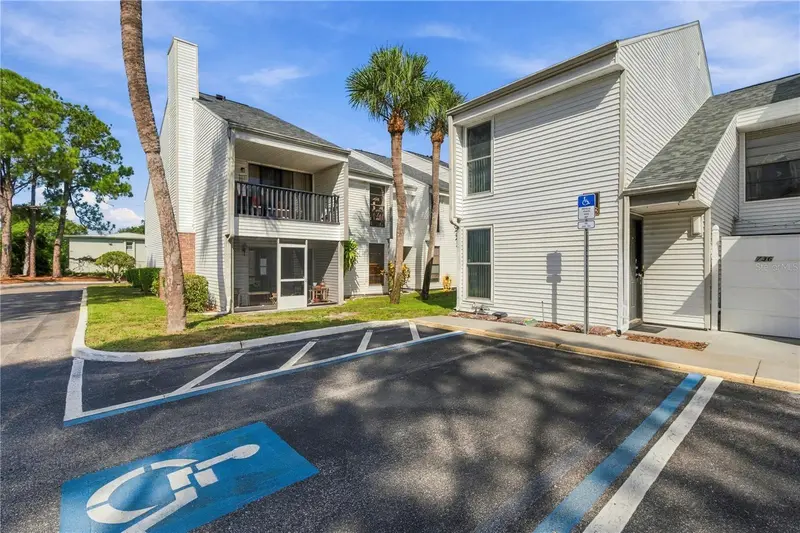 738 Haven Pl, FL
