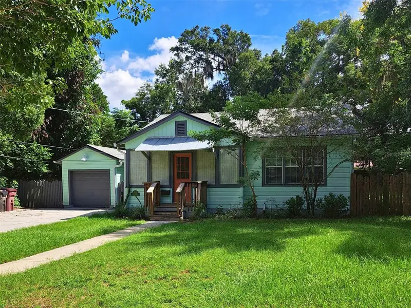 533 Lake Como Cir, FL