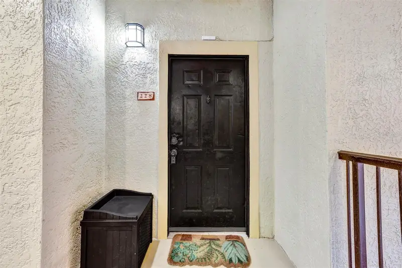 132 Vista Verdi Cir #228, FL