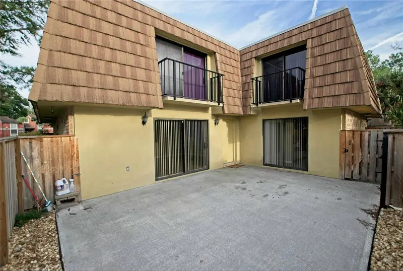 5373 Bamboo Ct #402, FL