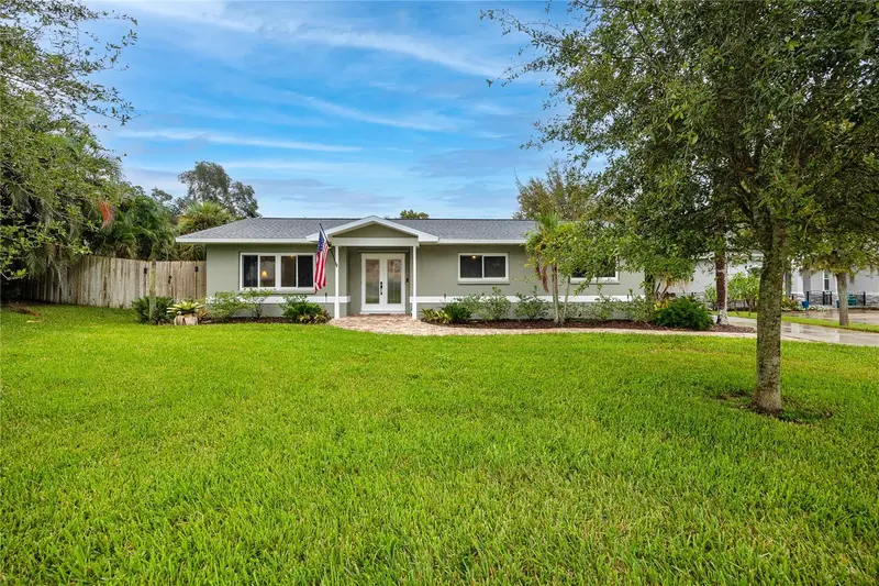 902 Robin Ave, FL