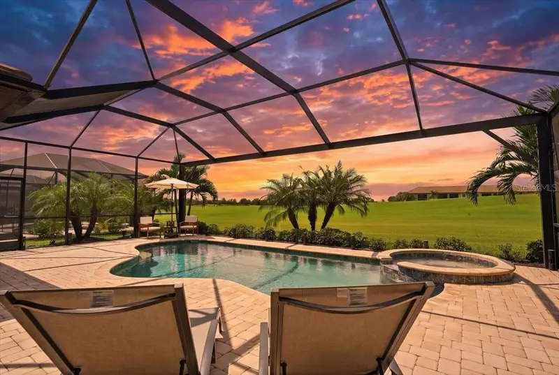 5716 Cheech Gln, FL