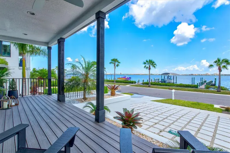 1914 Riverside Dr E, FL