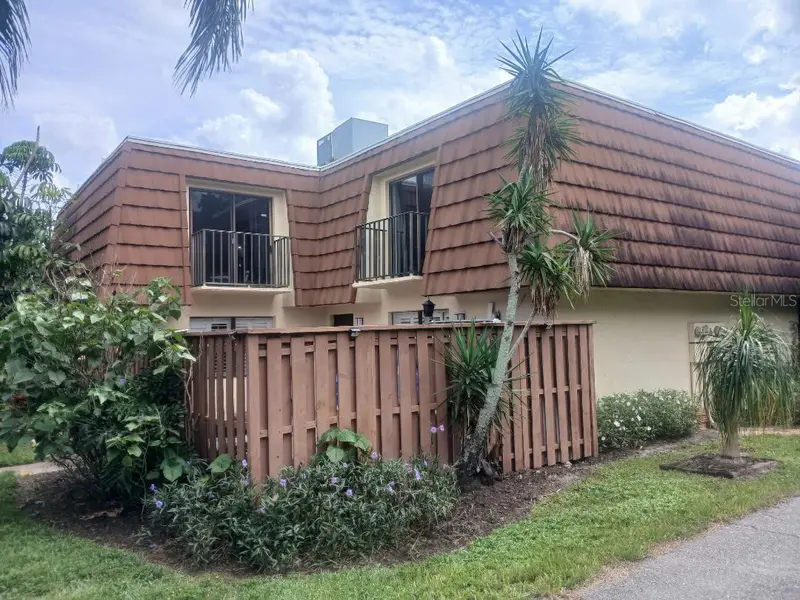 5224 Cedarbend Dr #4, FL