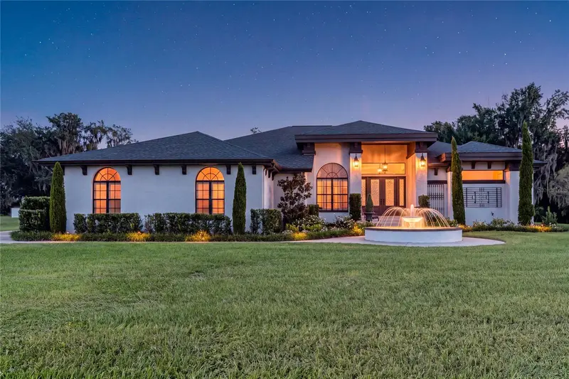 32305 Pasco Rd, FL