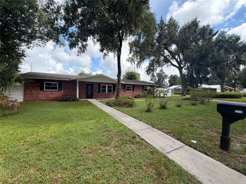 2716 Charleston Dr, FL