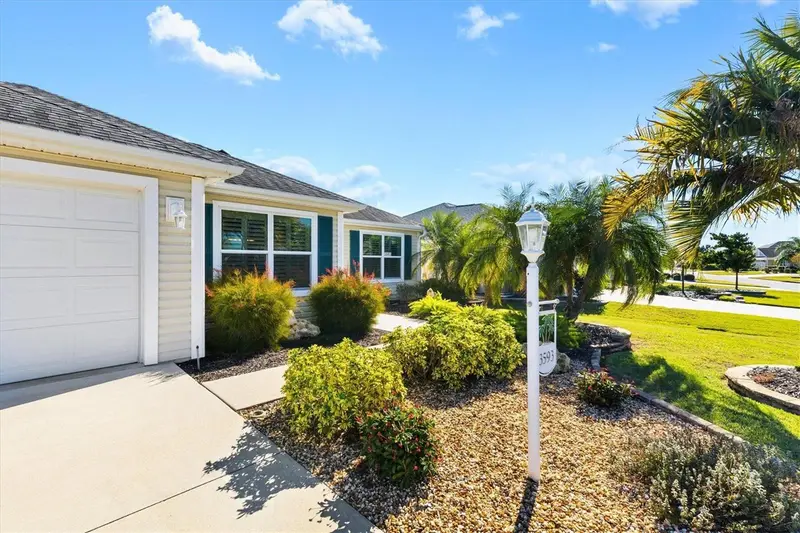 3593 Barrel Loop, FL