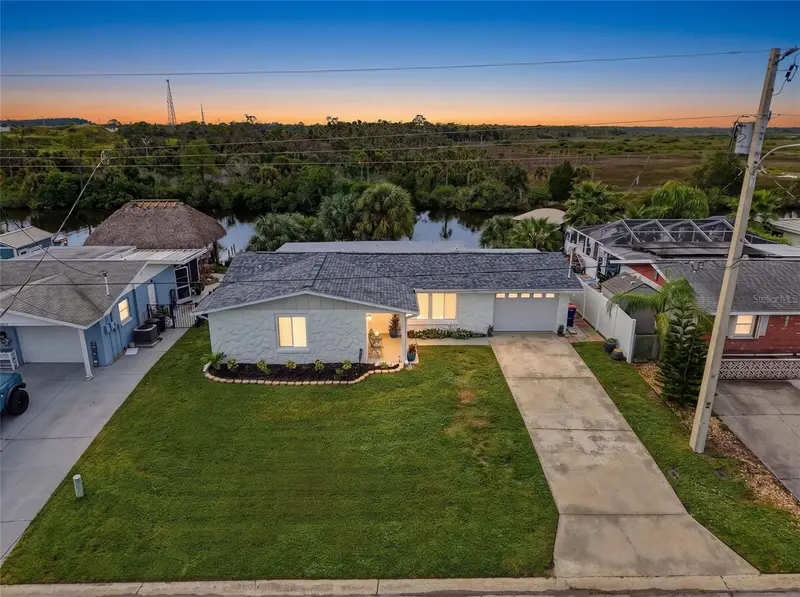 6618 Leeside Isle, FL