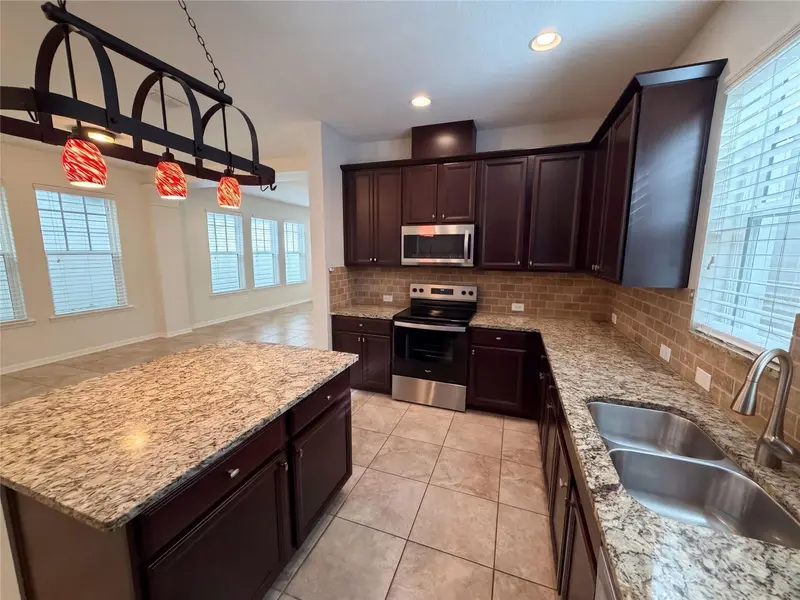 8231 Laureate Blvd, FL