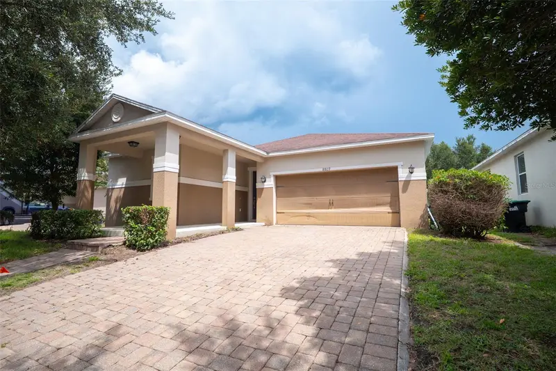 8809 Arrabida Ln, FL
