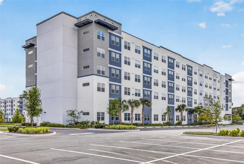 5563 Millenia Park Blvd #417, FL