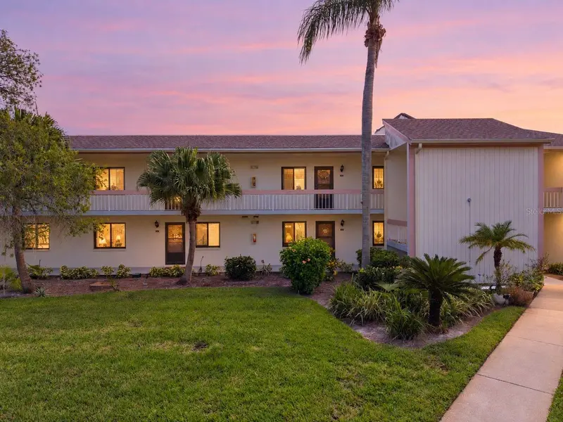 151 Lakeview Way #151, FL
