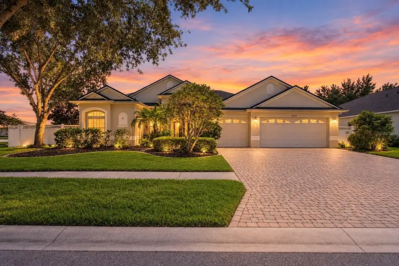 20746 Auburn Leaf Trl, FL