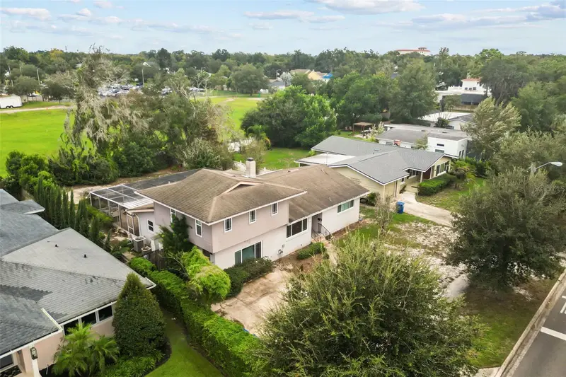 870 N Phelps Ave, FL