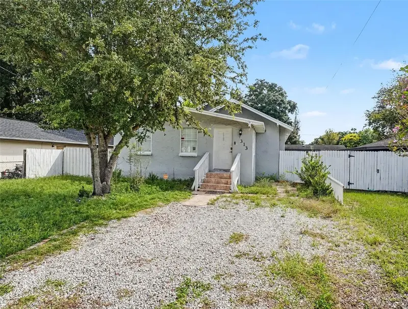 313 Lucile Way, FL
