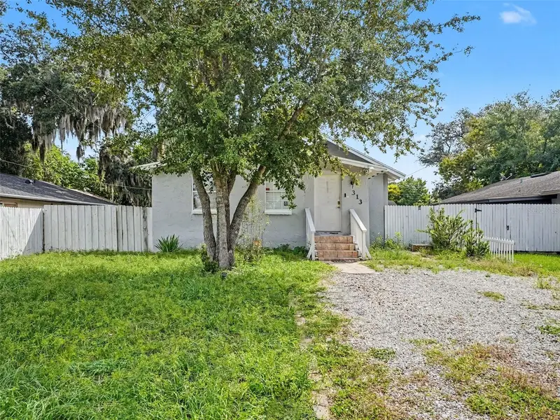 313 Lucile Way, FL