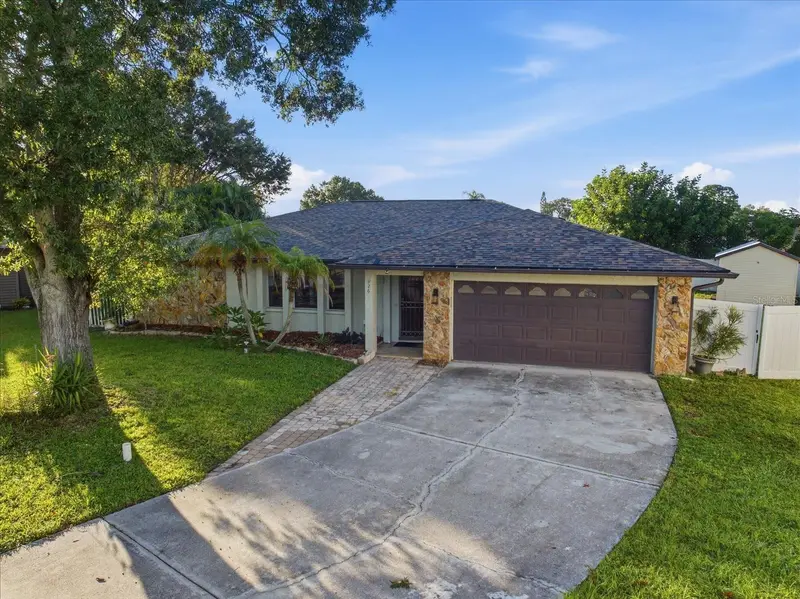 926 Plum Tree Ln, FL