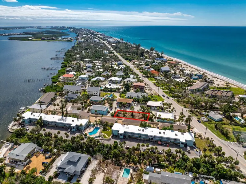5047 N Beach Rd, FL