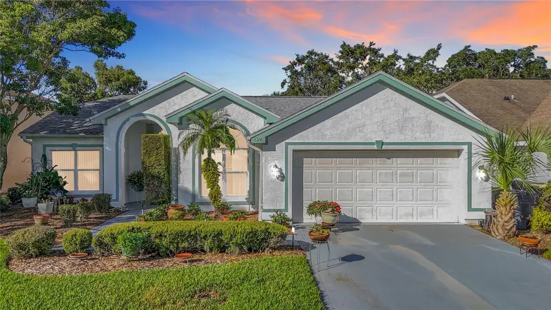 4336 Winding Oaks Cir, FL