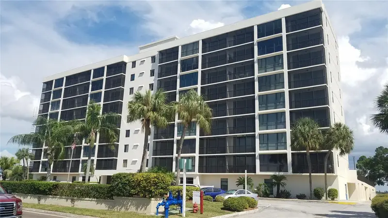 7100 Sunshine Skyway Ln S #301, FL
