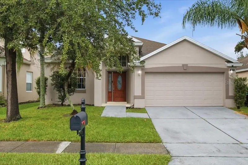 Waterford Lakes listing