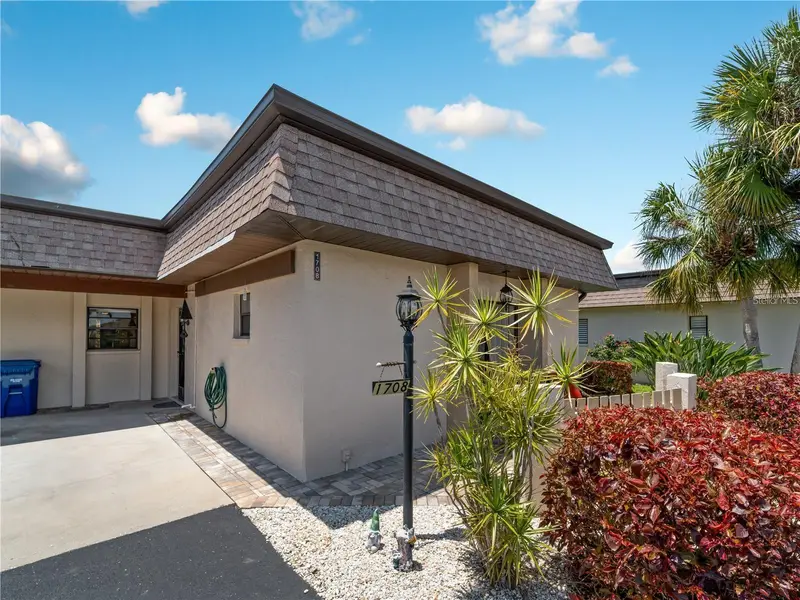 1708 Lakeside Dr #1710b, FL