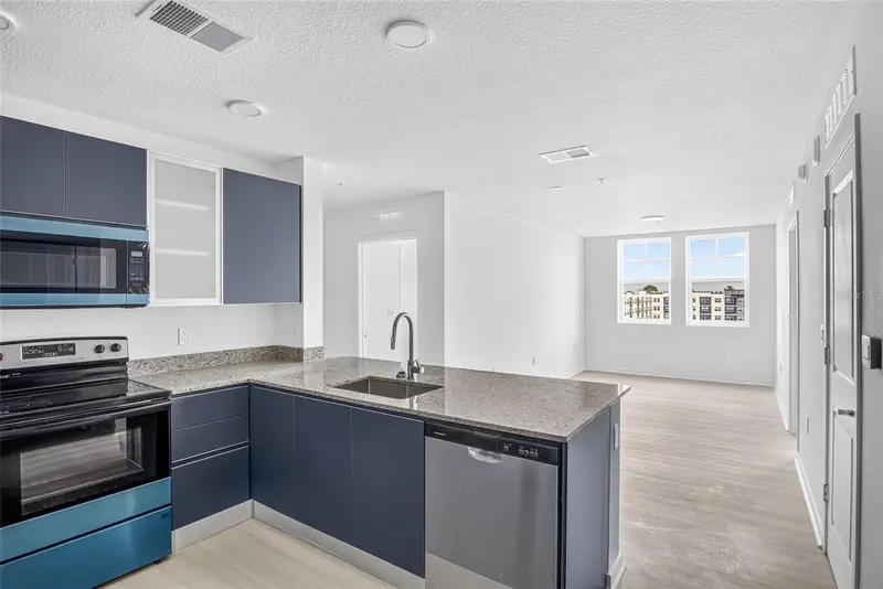 5563 Millenia Park Blvd #517, FL