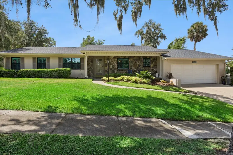 1325 Overlook Dr, FL