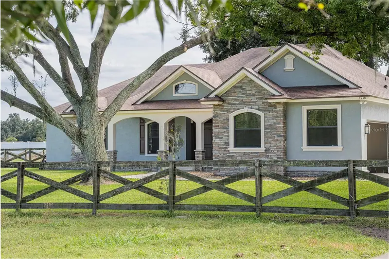 3910 Knights Station Rd, FL