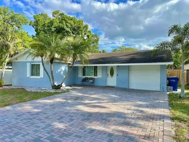 1080 16th Ave Sw, FL