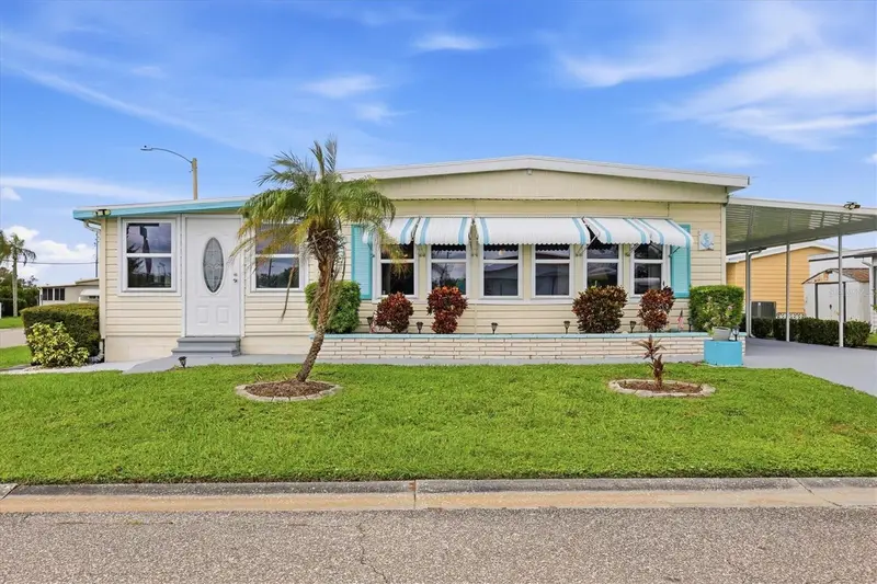 1003 45th Avenue Dr E, FL