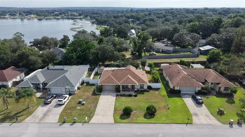 10828 Crescent Ridge Loop, FL