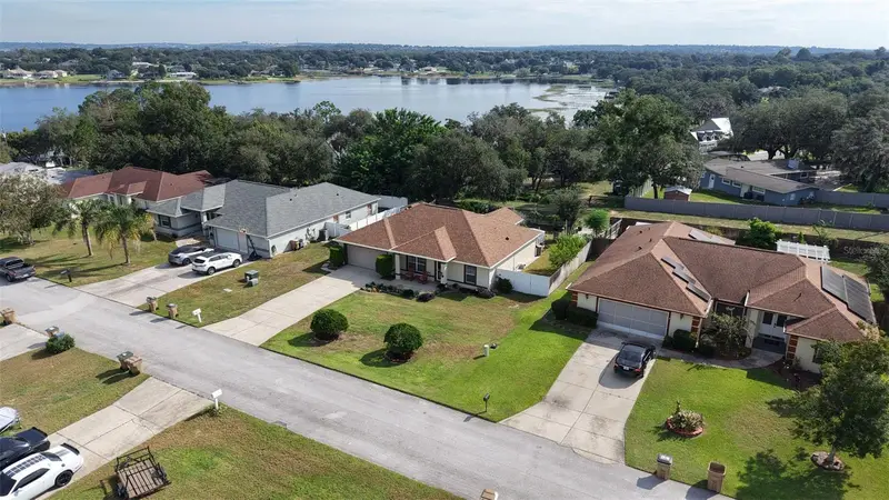 10828 Crescent Ridge Loop, FL