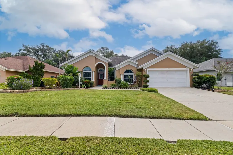 903 Whippoorwill Dr, FL