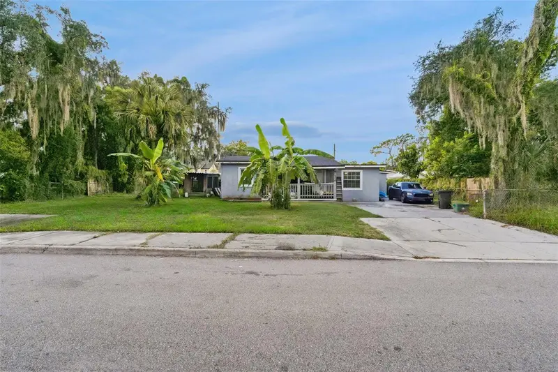 526 E Jessup Ave, FL