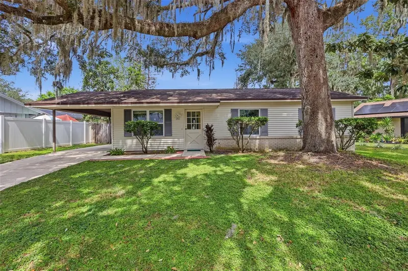 711 Thistle Pl, FL