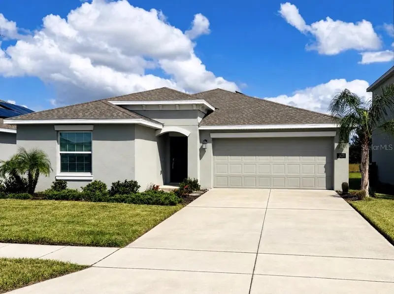301 Pineywoods St, FL